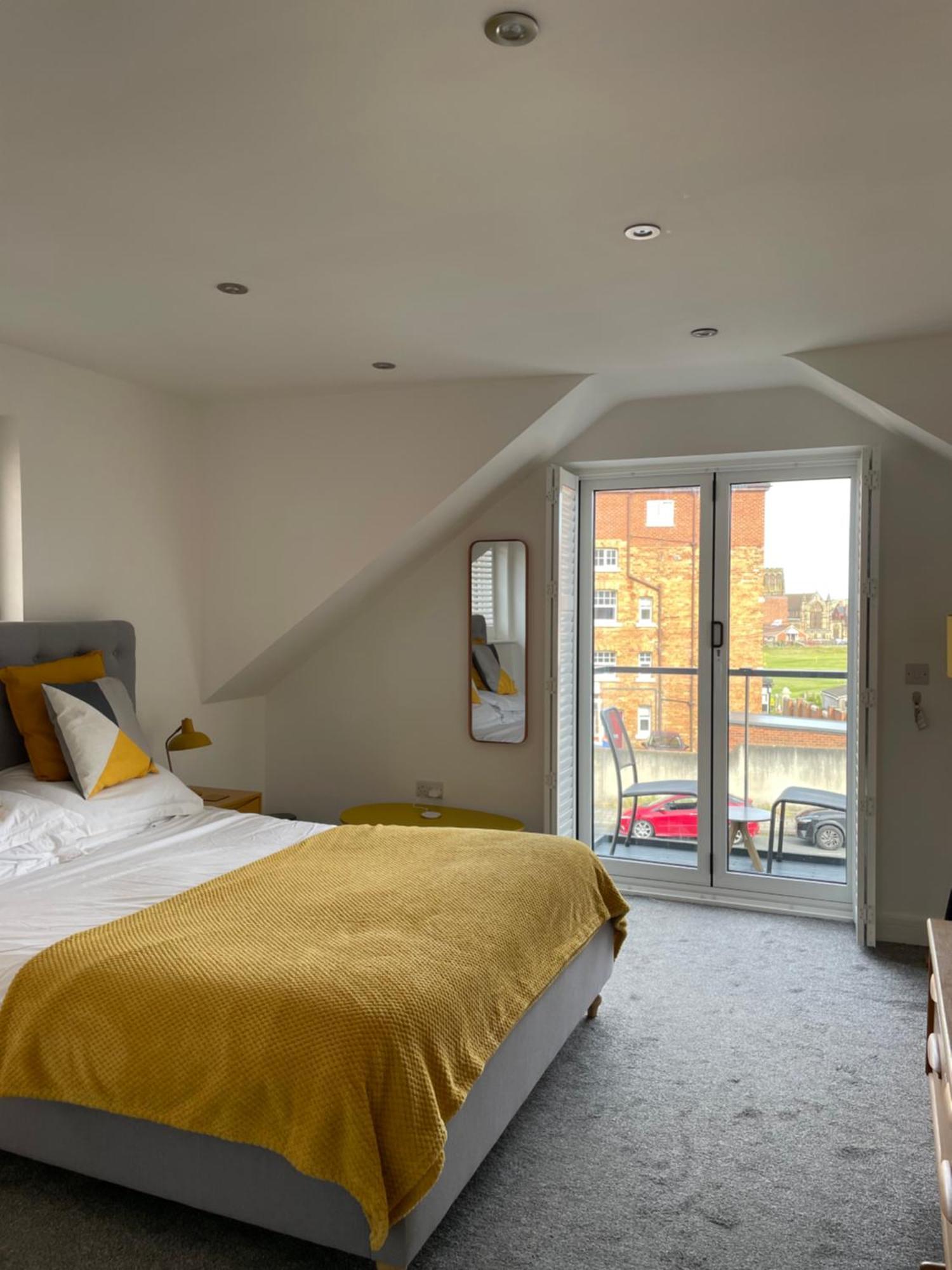 Retro Retreat, Sea View, Free Parking & Ev Plug-in *